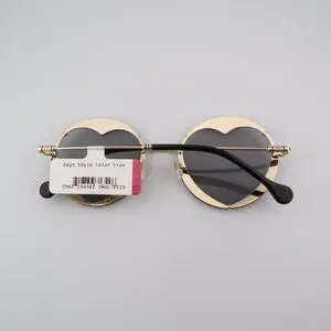 Carolina Herrera | Accessories | Carolina Herrera Heart Cut  display picture 1